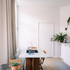 Studio met een King Size Bed